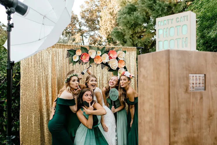 360 Photo Booth Greenville / Yeah That 360/3D Printing & Photography - planners