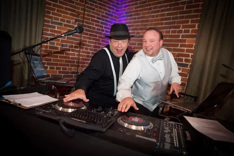 Partytime DJ's - music