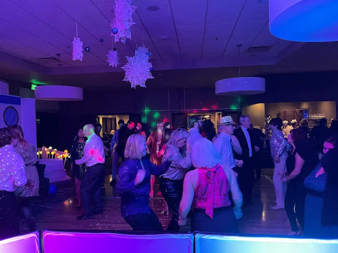 ProsOnly Entertainment | DJ - Photobooth Services - music