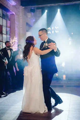 Raydio - Wedding Dj's, Corporate & Private Events, Sound Lighting & Special Effects - music